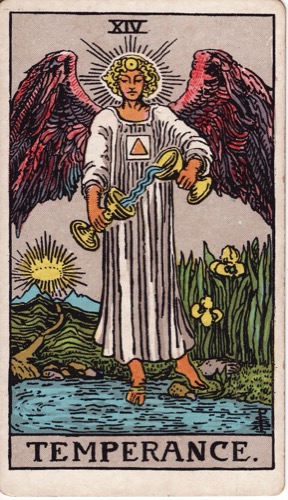 Карта Таро «Умеренность» (Temperance), колода Райдера–Уэйта